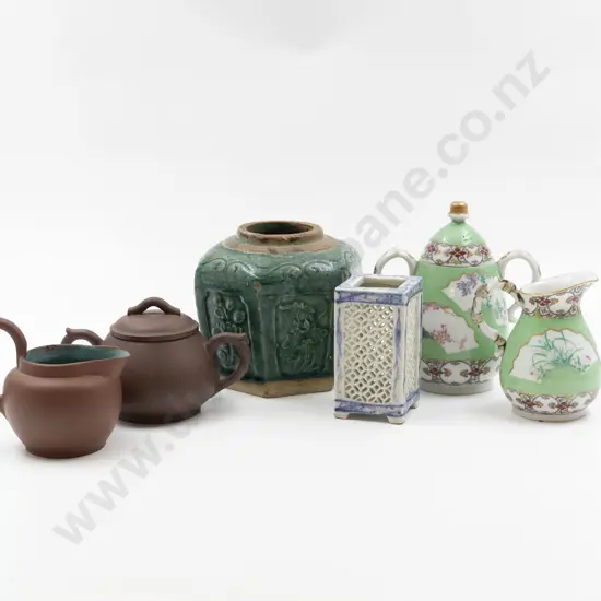 Collection Porcelain & Pottery