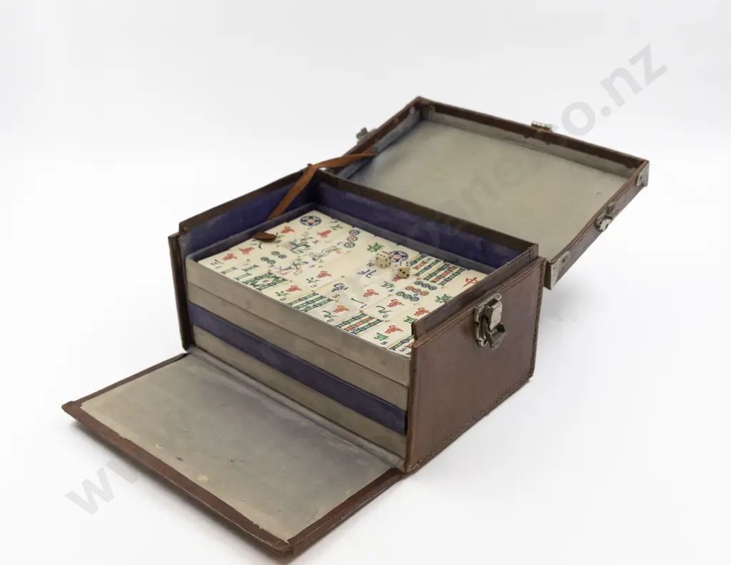 Early C20th Bone and Bamboo Cased Mahjong Set Image 1++