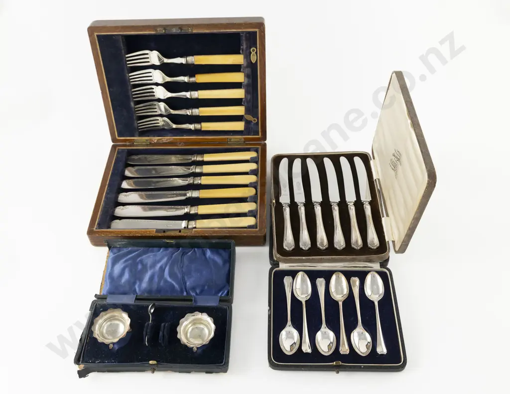 Cased Set 6 S/S Teaspoons Image 1++