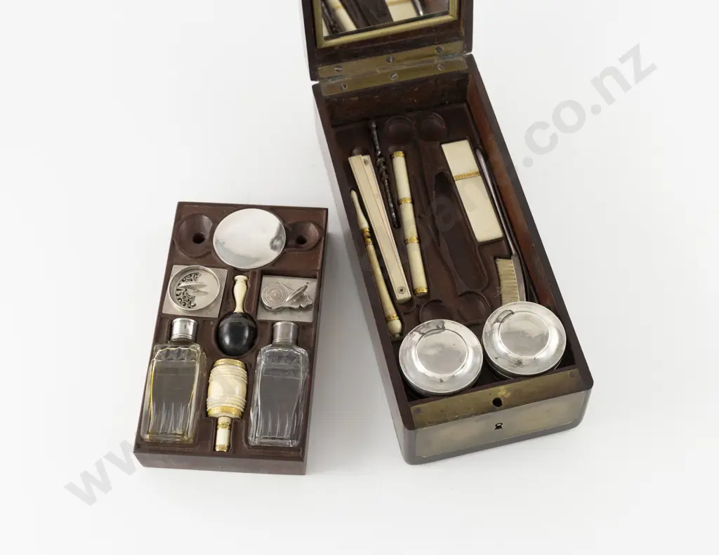 A Rare & Superb Quality Mid C19th French Mahogany Cased Necessaire Vanity Set Image 1++