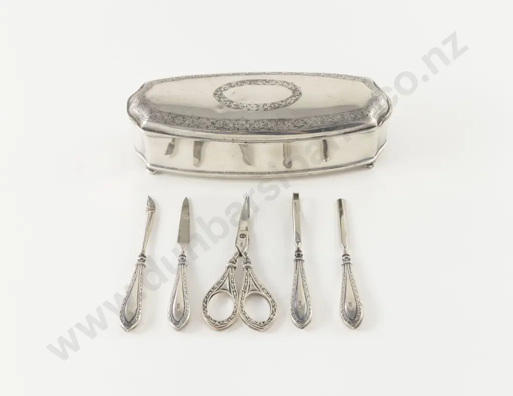 S/P Jewellery Box & 5 S/S Handled Vanity Items Image 1++