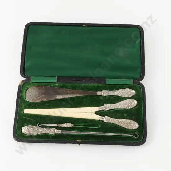 Cased Late Vict S/S 4 Piece Vanity Set