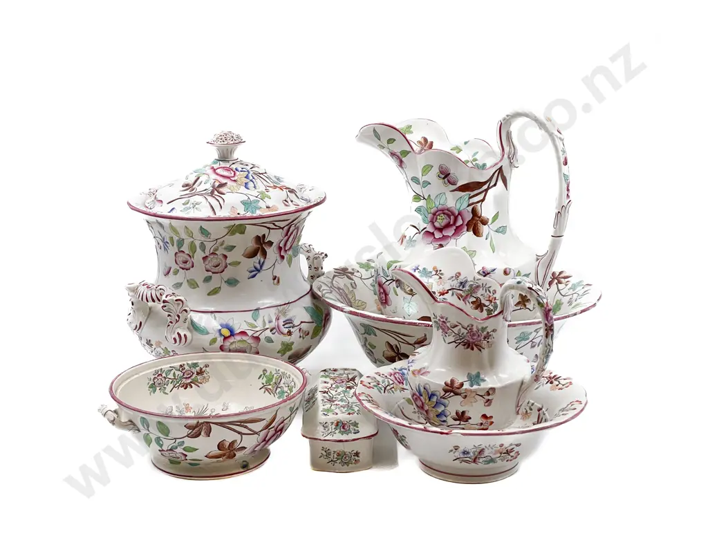 Mid C19th English Ironstone Toilet Set Image 1++