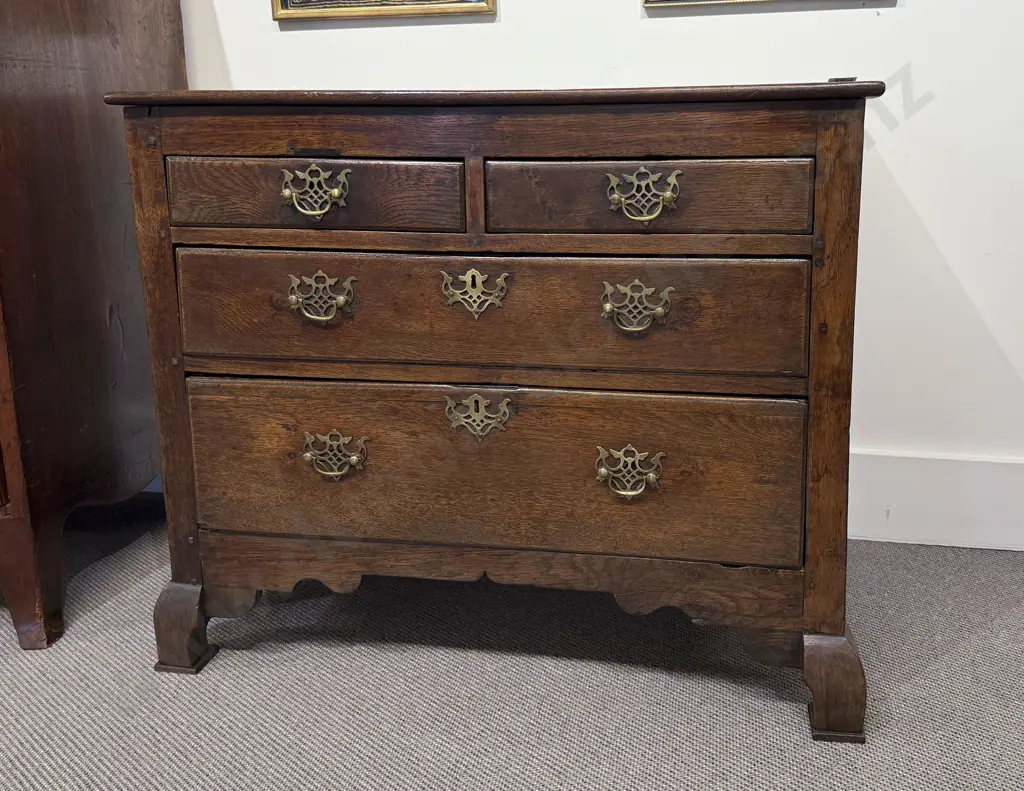 C18th European Oak Chest of Drawers Image 1++