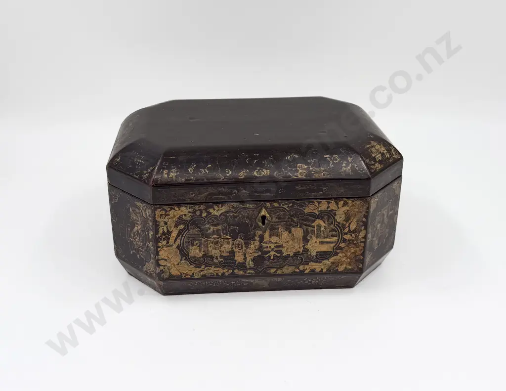 C19th Chinese Black Lacquered Box Image 1++