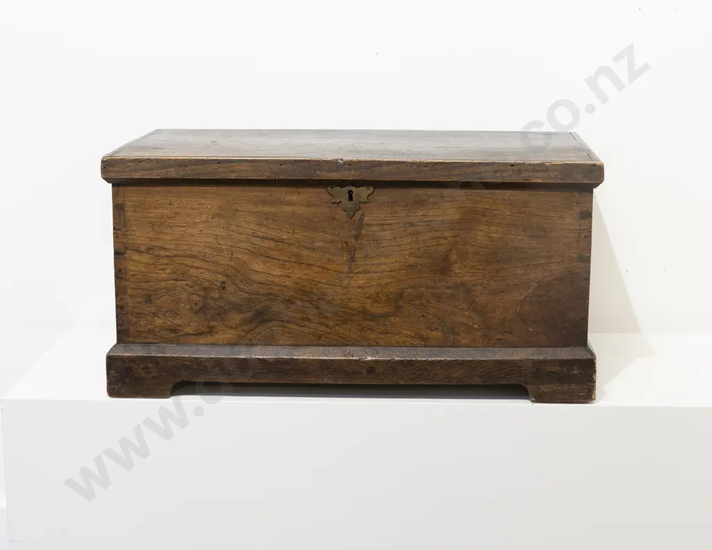George III Elm Trunk Image 1++