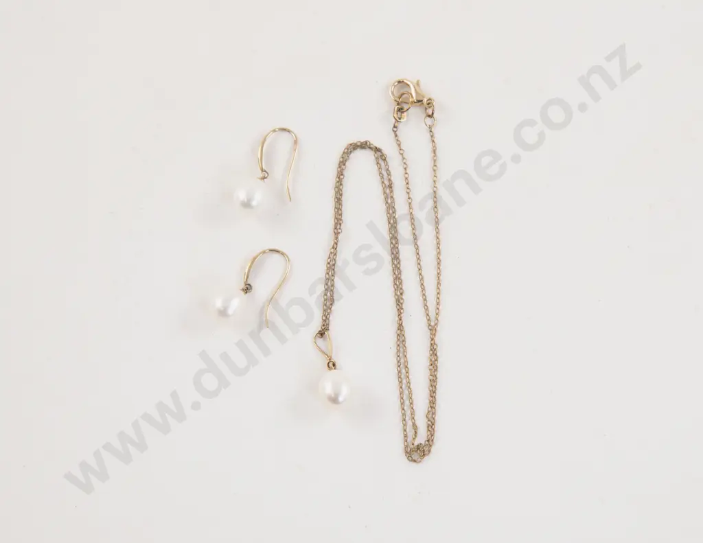 9ct Pendant Drop Earrings with Matching Pendant Image 1++