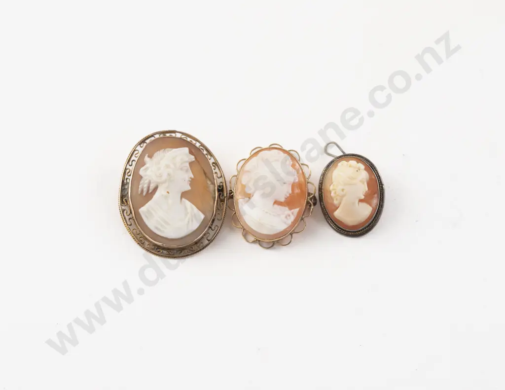 Three 9ct Framed Classical Portrait Cameo Brooches Image 1++