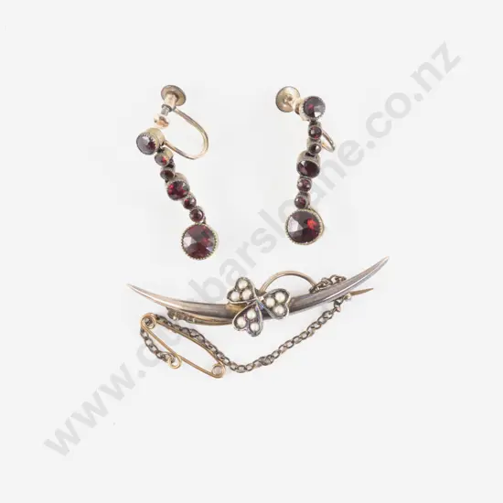 Victorian 9ct Seed Pearl Crescent Brooch