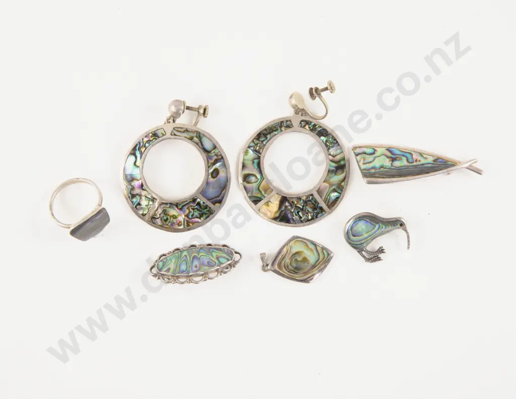 Collection of NZ S/S Paua Jewellery Image 1++