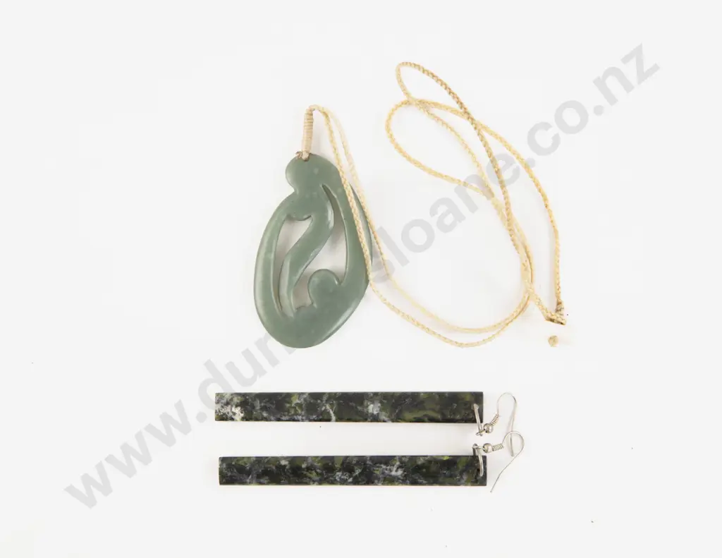 Pair Greenstone Pendant Drop Earrings Image 1++