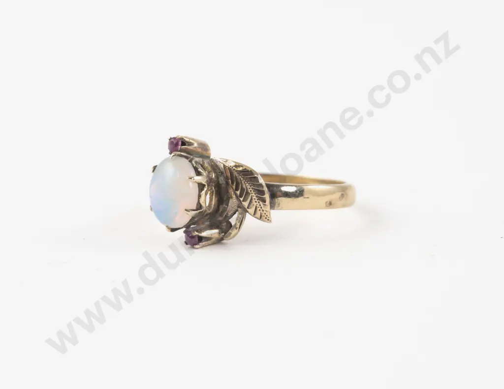 18ct & 9ct Three Stone Opal and Ruby Ring Image 1++