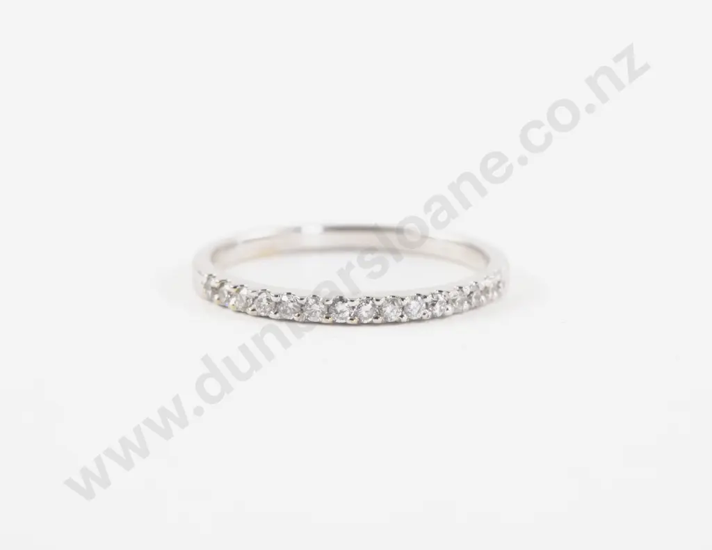 18ct White Gold 15stone Diamond Band Ring Image 1++