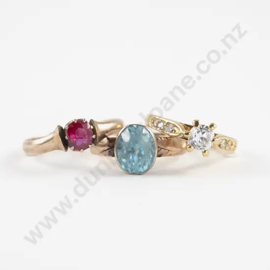 9ct Single Garnet Ring