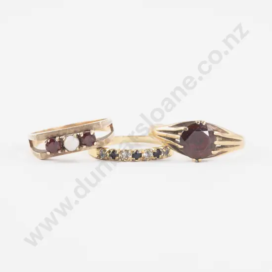 9ct Single Garnet Ring