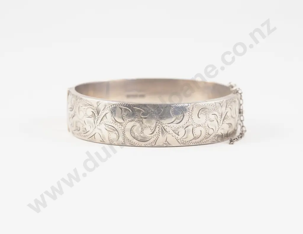 S/S Half Engraved Hinged Snap Bangle Image 1++