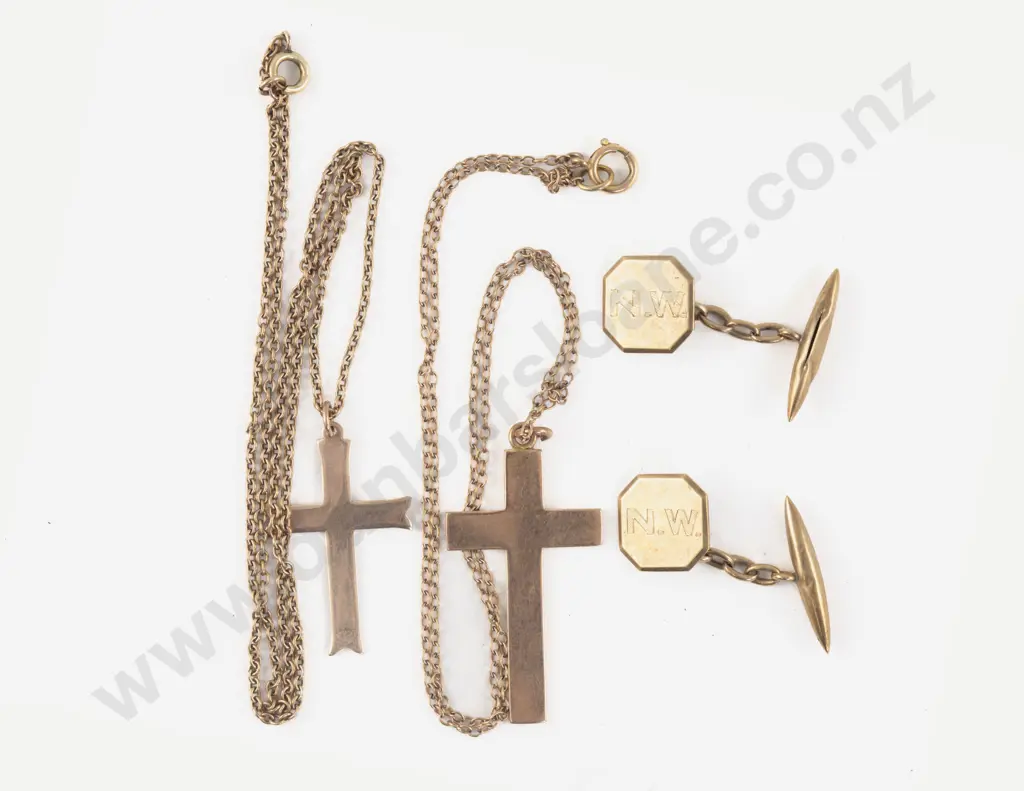 Two 9ct Cross Pendants with Pair 9ct Gents Cufflinks Image 1++