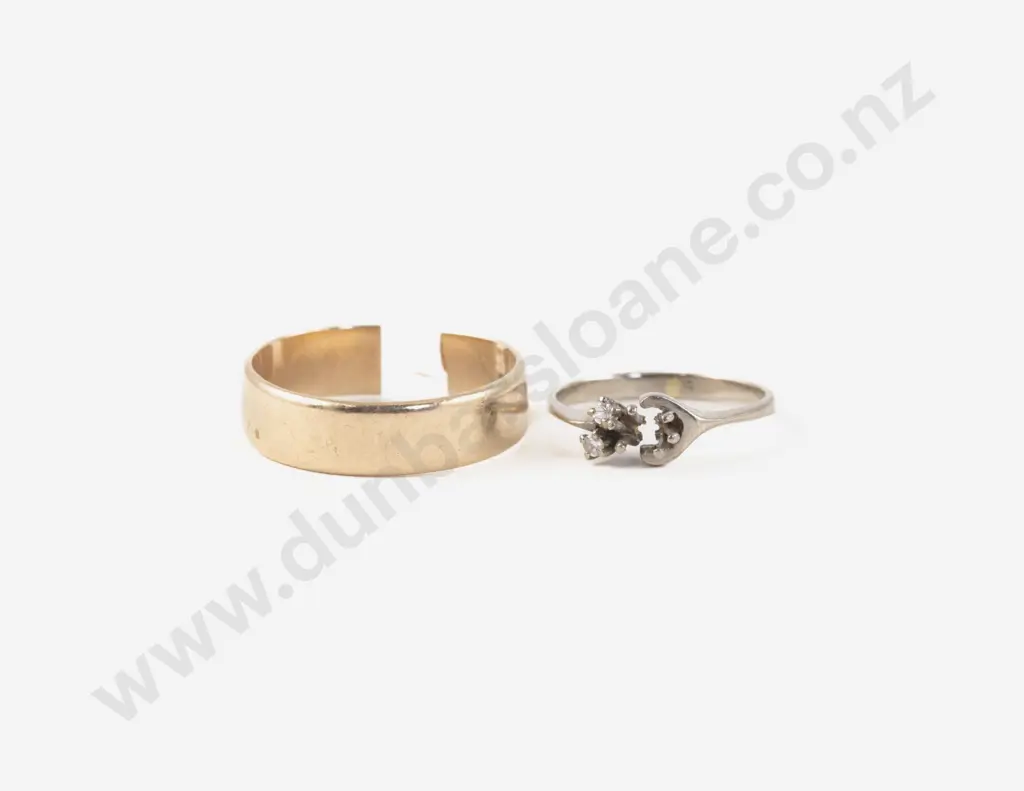 9ct and 14ct Scrap Gold Image 1++