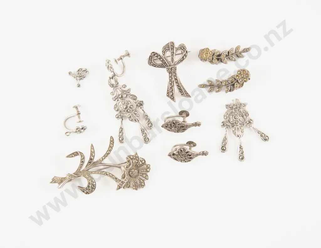 Collection of Vintage Marcasite Jewellery Image 1++