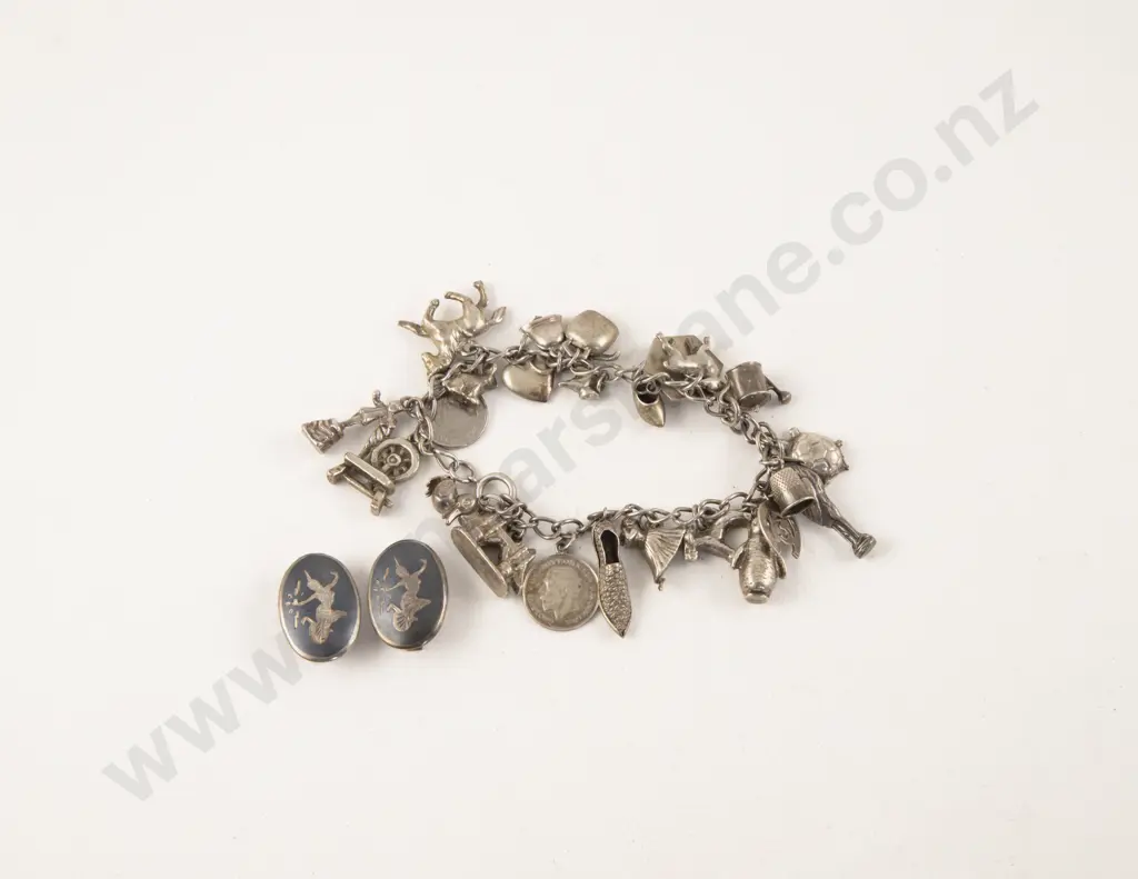 S/S Curb Link Charm Bracelet Image 1++