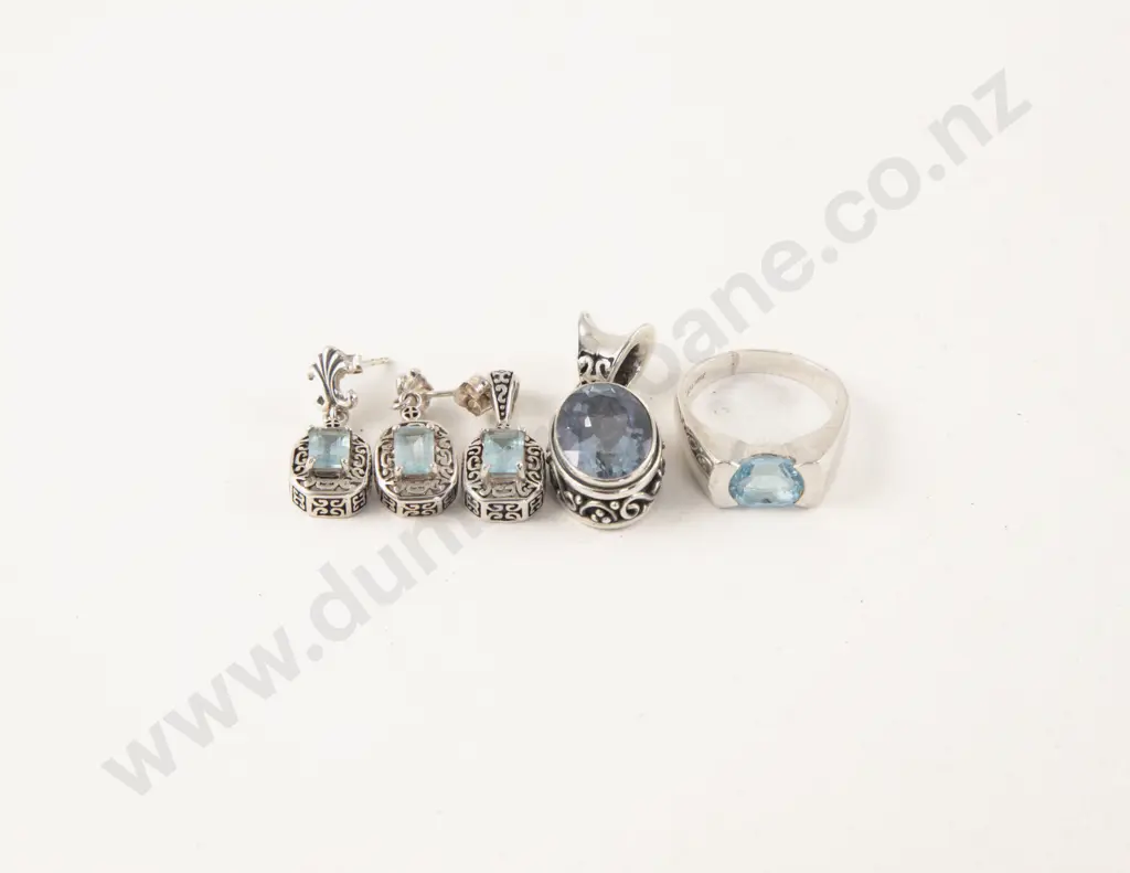 Small Collection of S/S Topaz Jewellery Image 1++