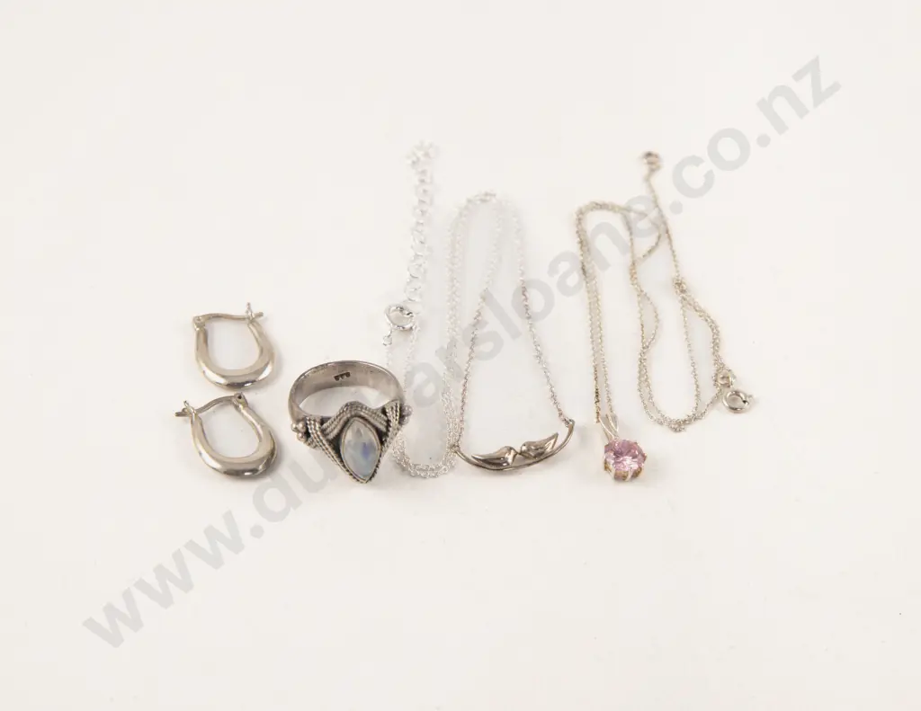 Small Collection of Assorted S/S Jewellery Image 1++