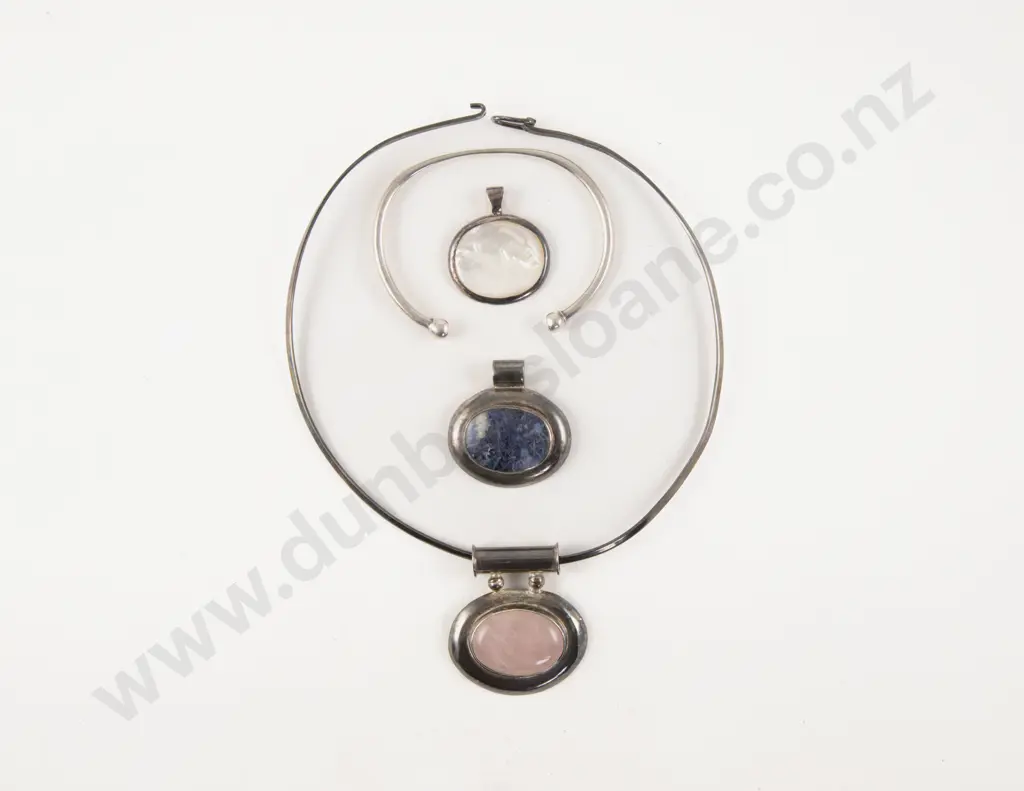 S/S Rose Quartz Pendant Chocker Image 1++