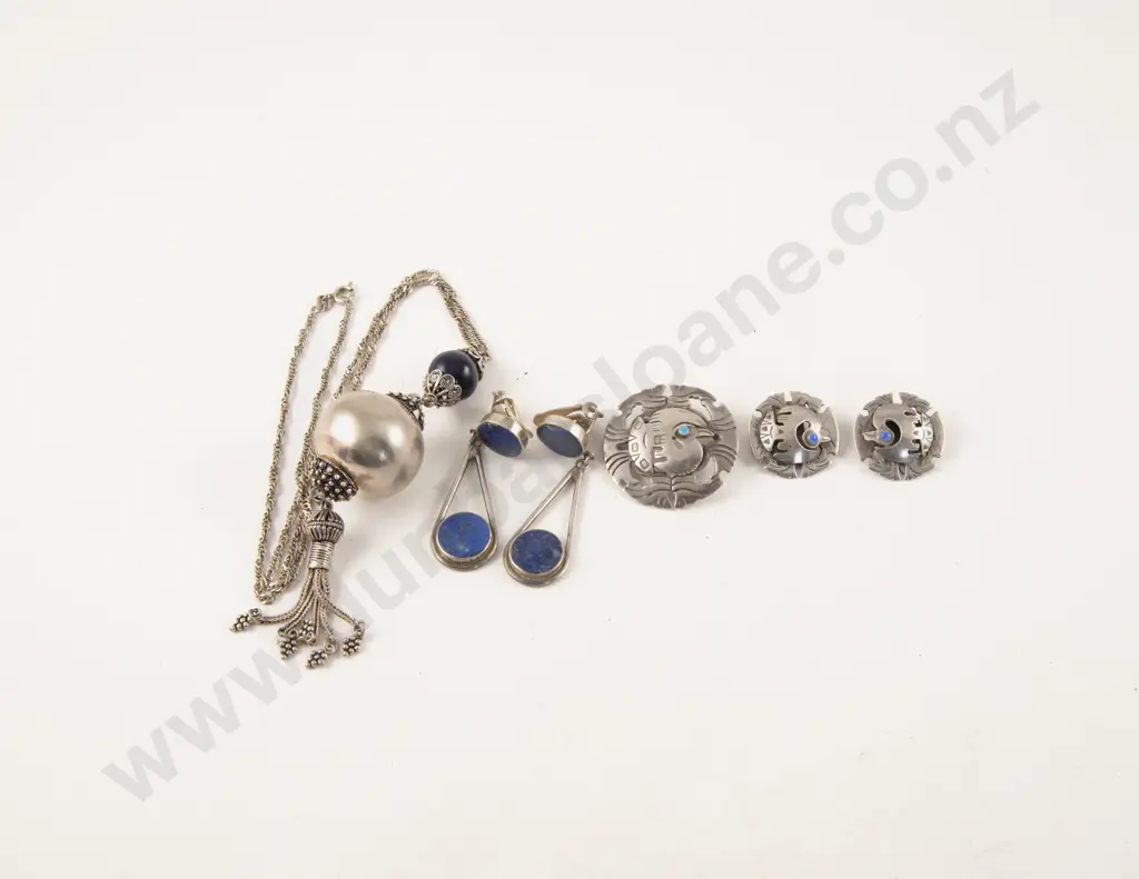 S/S Old Cuzco Bird Brooch and Matching Earrings Image 1++