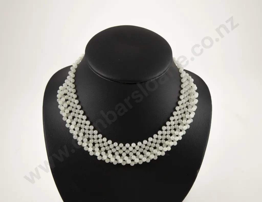 Light Green Jade Beaded Collar Necklace Image 1++
