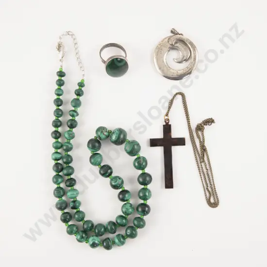 Malachite Graduated Bead Necklace
