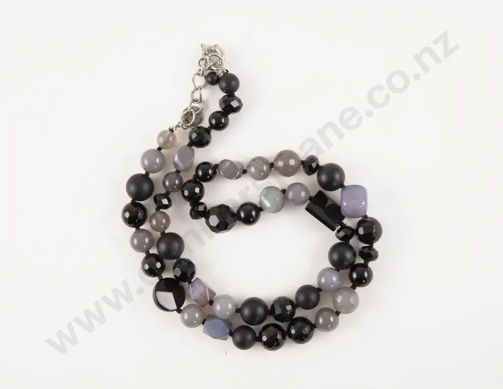 Single Strand Beaded Necklace Image 1++