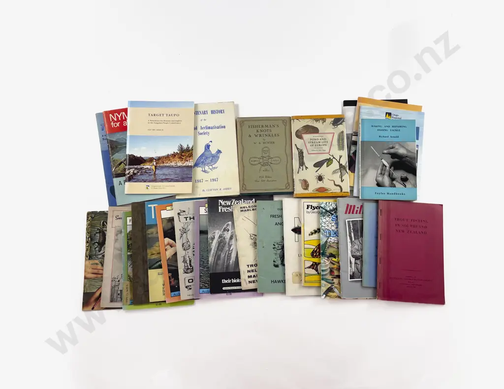 Small Group Of Fishing Books & Booklets Image 1++