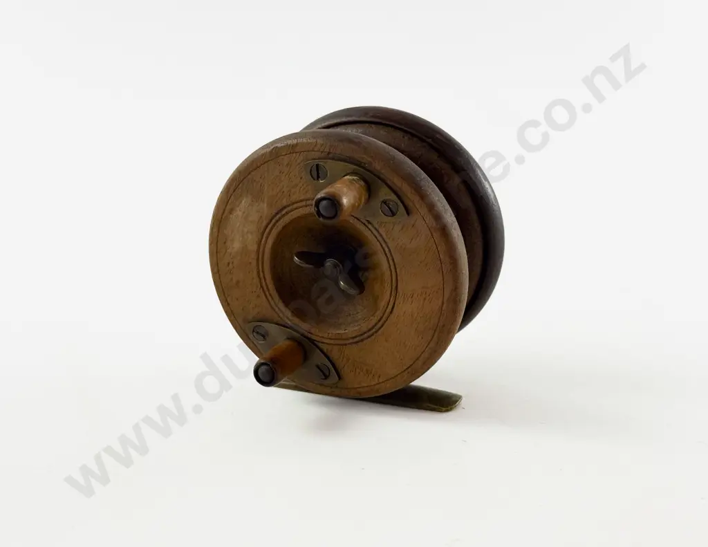 Vintage Walnut Nottingham Star Back Fly Reel Image 1++