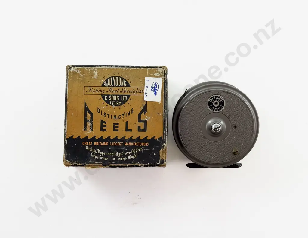 Pridex Alloy Fly Reel With Original Box by J. W. Young & Sons Ltd Image 1++