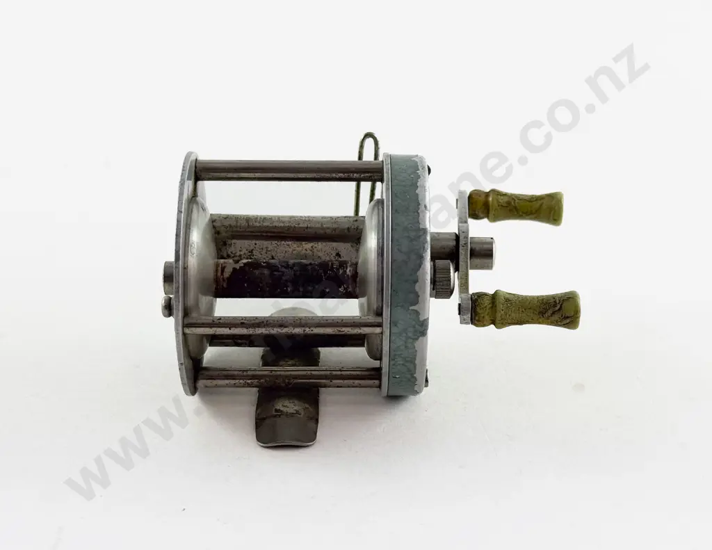 Ocean City 949 & Record No 1300 Spinning Reels (2) Image 1++
