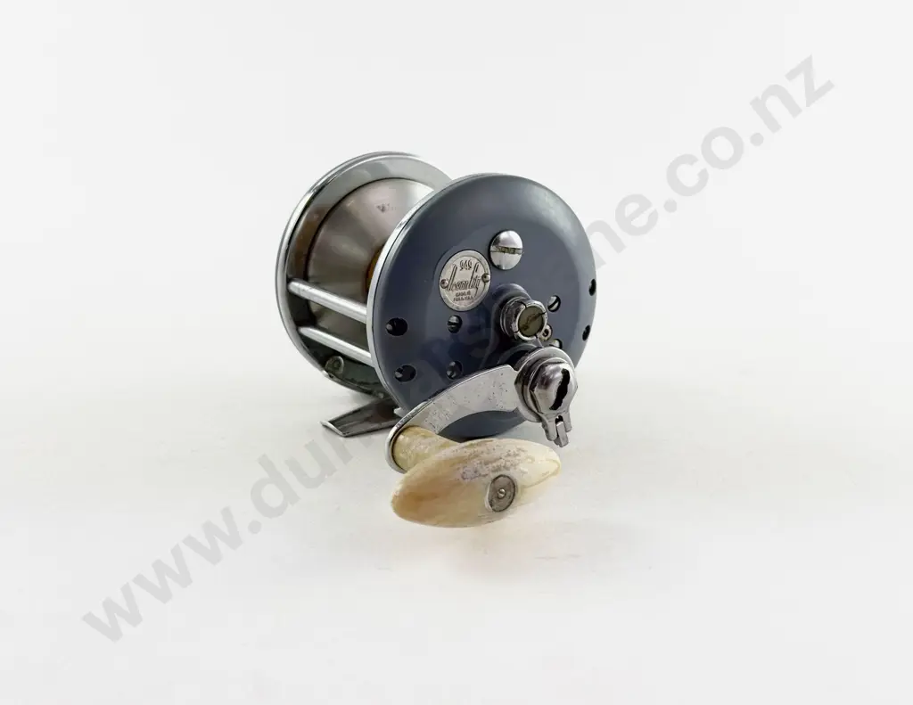 Ocean City 949 & Record No 1300 Spinning Reels (2) Image 1++