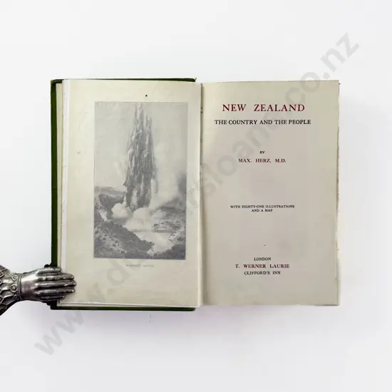 Herz Max - New Zealand The Country And The People