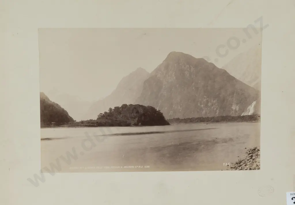 2 Vintage NZ Photographs Image 1++