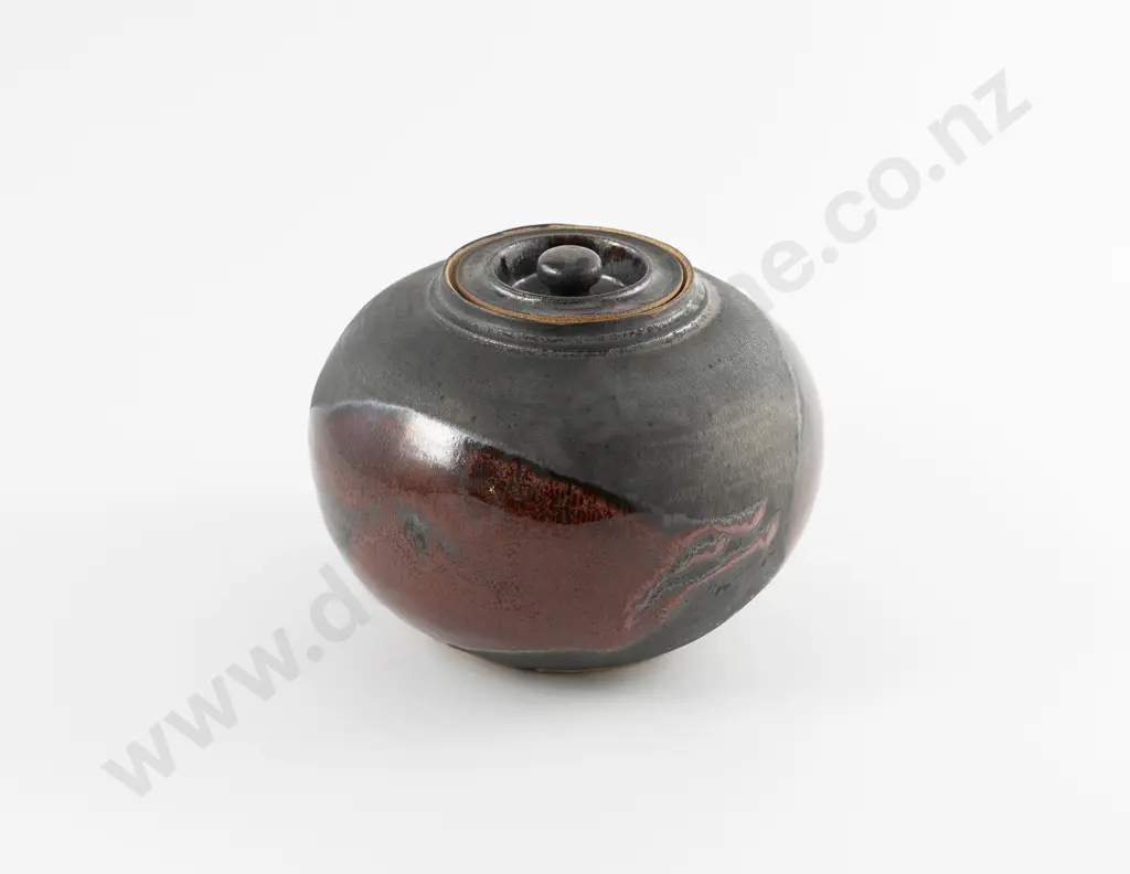 Graeme Storm Lidded Jar Image 1++