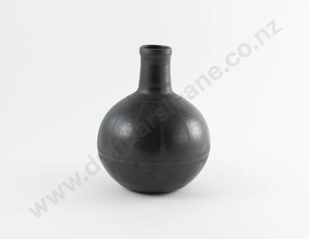 Anneke Borren Bottle Vase Image 1++