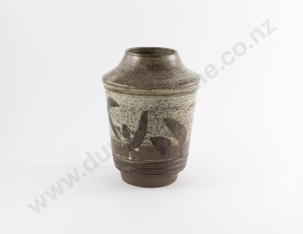 Doreen Blumhardt Shouldered Vase Image 1++