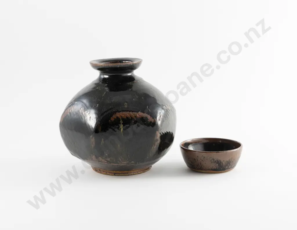 Len Castle Tenmoku Glaze Hexagonal Vase & Other Image 1++