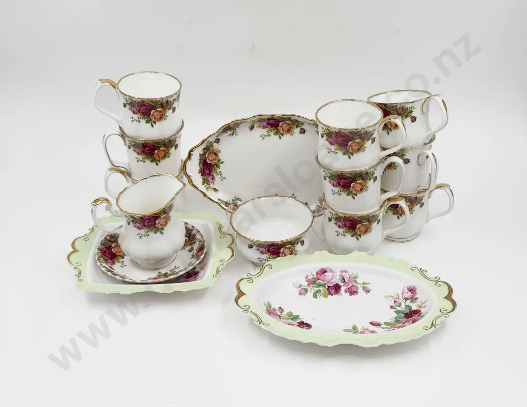 Quantity of Assorted Royal Albert Image 1++
