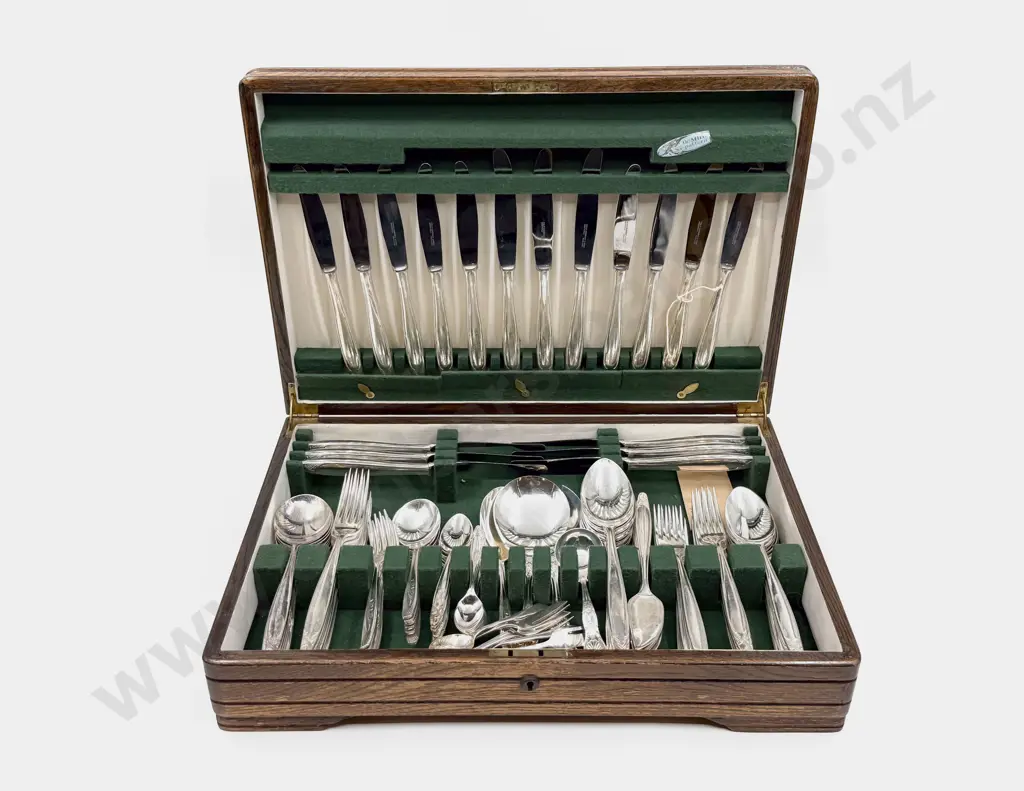 Ashberry of Sheffield "De Milo" Pattern Silver Plate Nine Place Cutlery Set & Extras Image 1++