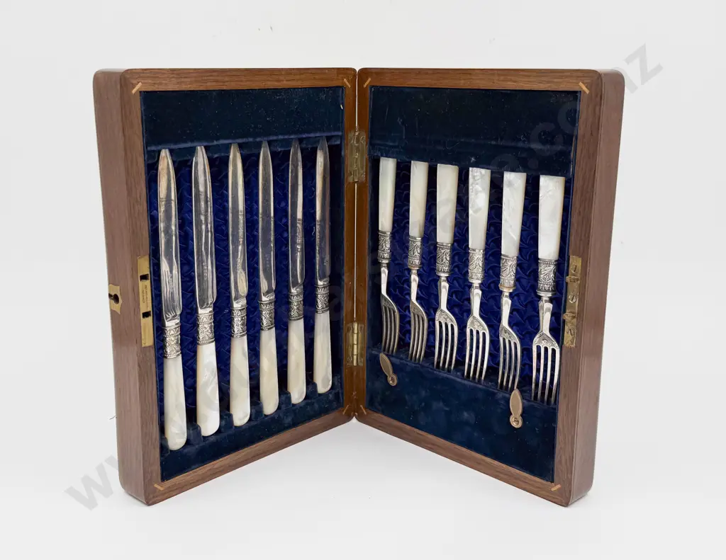 Cased MOP Handled Cutlery Set together with Bone Handled Cutlery Set Image 1++