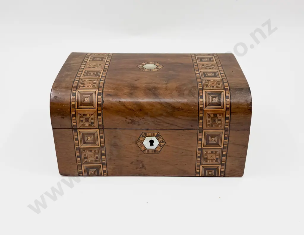 Vict Walnut & Parquetry Jewellery Box Image 1++