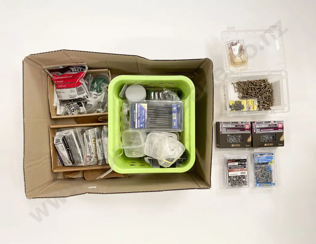 Quantity of Assorted "As New" Screws & Nails etc Image 1++