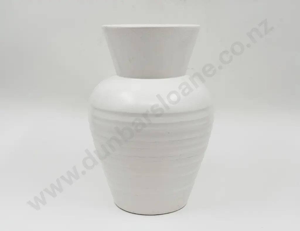 Unmarked Crown Lynn Vase with No. 2070 Stamped to Base Image 1++