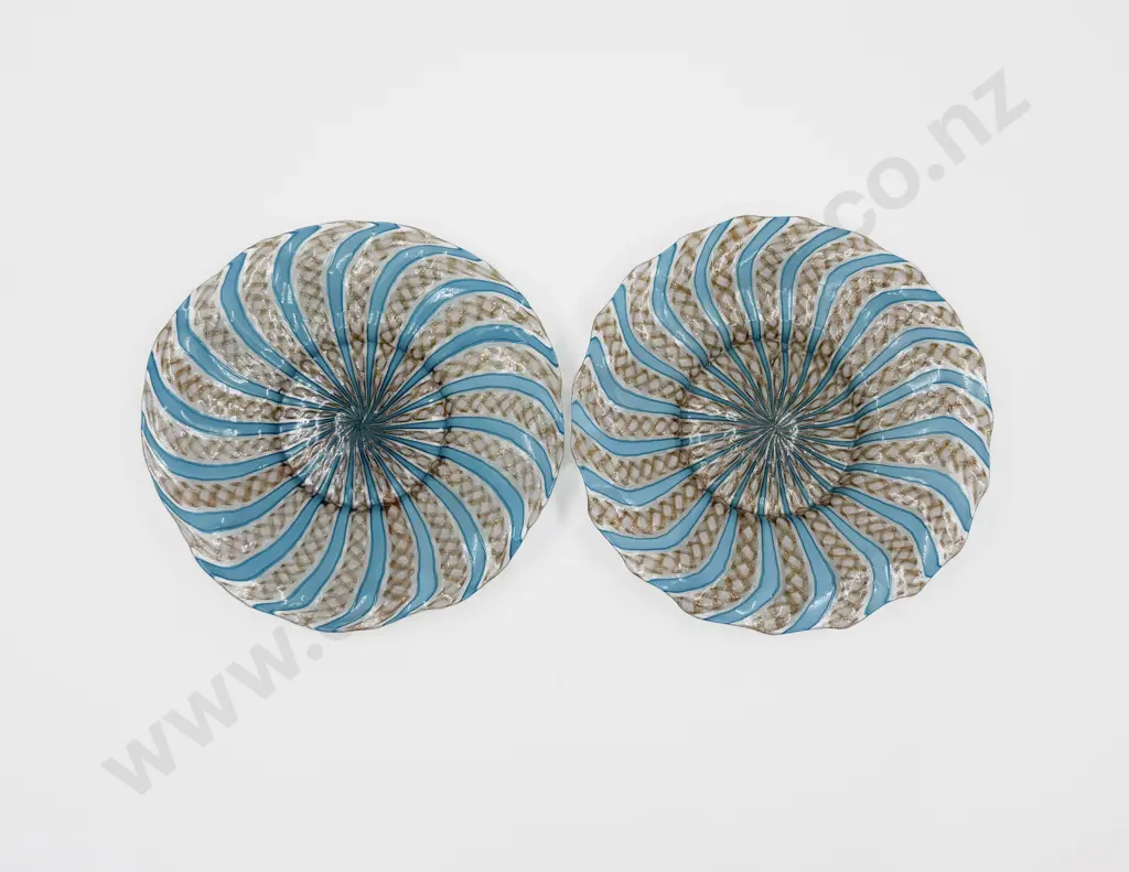 Pair of Art Glass Dishes Image 1++