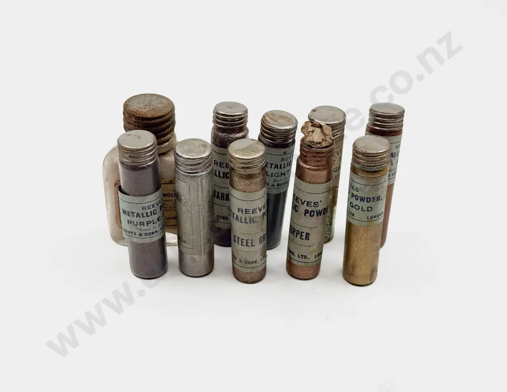 Quantity of Assorted Vintage Paints Image 1++